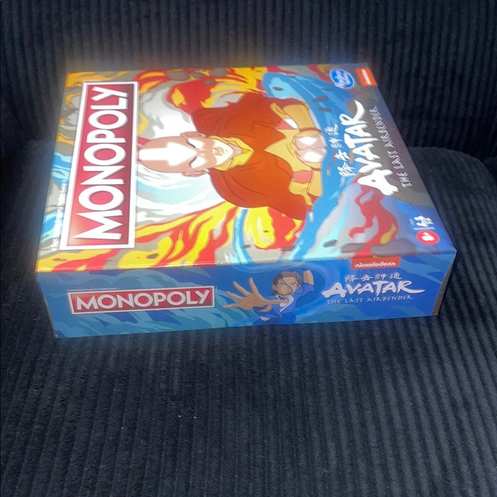 Monopoly Avatar The Last Airbender Board Game - Picture 5 of 5